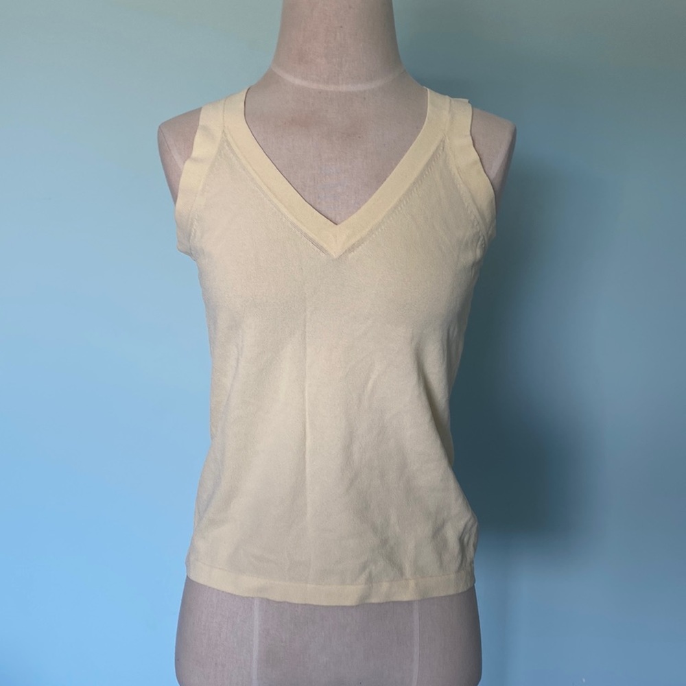 NEW Banana Republic pale yellow sleeveless knit top